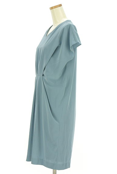 クリックで大画像表示 UNITED ARROWS(ユナイテッドアローズ)の古着「ウエストタック膝丈コクーンワンピース(ワンピース・チュニック)」大画像3へ