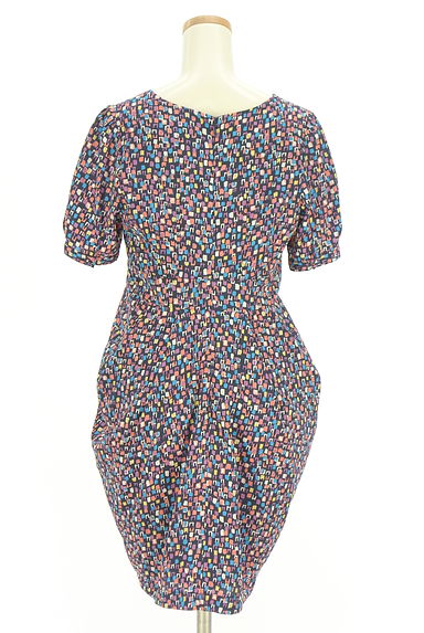 BEAMS Women's（ビームス　ウーマン）の古着「Ray BEAMS 半そで総柄コクーンワンピース（ワンピース・チュニック）」大画像２へ