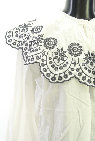 SLOBE IENA（スローブイエナ）の古着「刺繍ビッグカラーブラウス（ブラウス）」大画像４へ