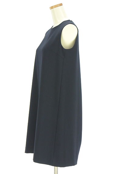 INED（イネド）の古着「膝丈バックタックワンピース（ワンピース・チュニック）」大画像３へ
