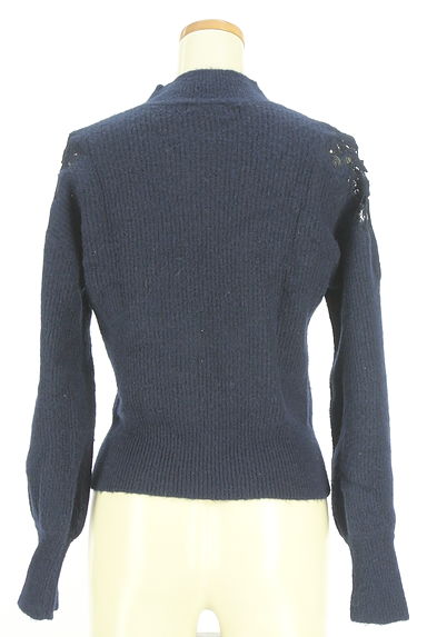PROPORTION BODY DRESSING（プロポーションボディドレッシング）の古着「肩レースモックネックニットトップス（セーター）」大画像２へ