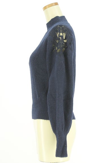 PROPORTION BODY DRESSING（プロポーションボディドレッシング）の古着「肩レースモックネックニットトップス（セーター）」大画像３へ