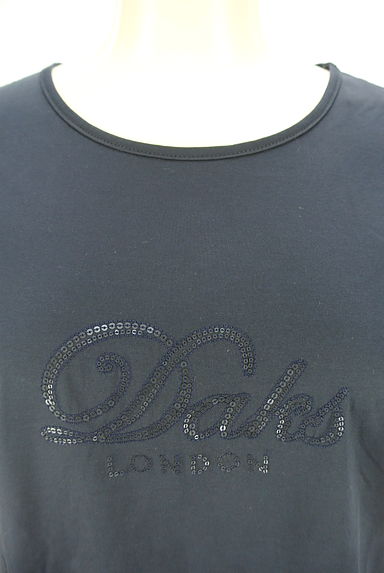 クリックで大画像表示 DAKS(ダックス)の古着「スパンコールロゴTシャツ(Tシャツ)」大画像4へ