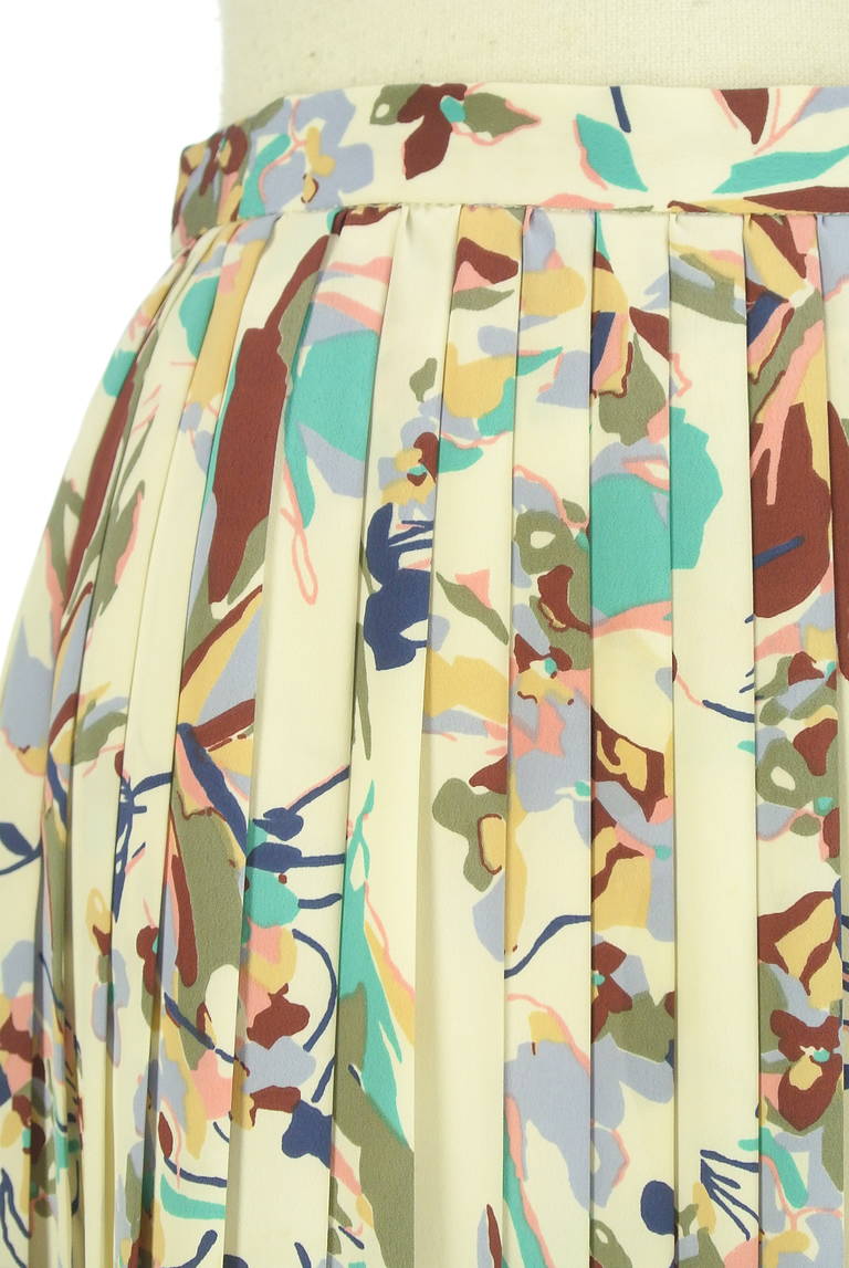 TOMORROWLAND（トゥモローランド）の古着「商品番号：PR10334664」-大画像4