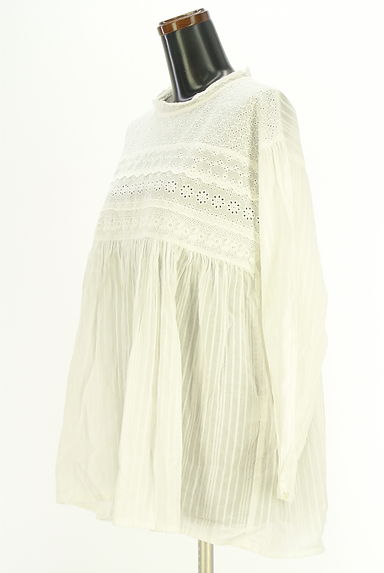 クリックで大画像表示 Samansa Mos2(サマンサモスモス)の古着「レースブラウス(カットソー・プルオーバー)」大画像3へ