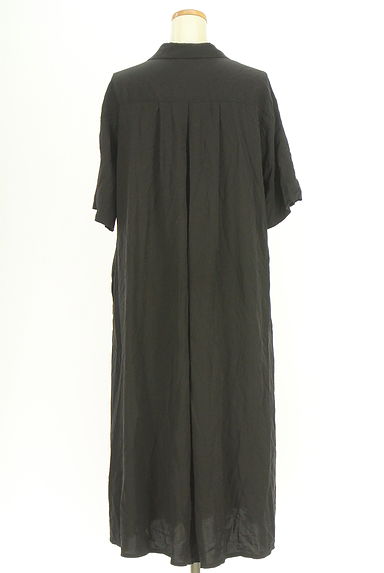 クリックで大画像表示 AZUL BY MOUSSY(アズールバイマウジー)の古着「オープンカラーロングフレアワンピース(ワンピース・チュニック)」大画像2へ