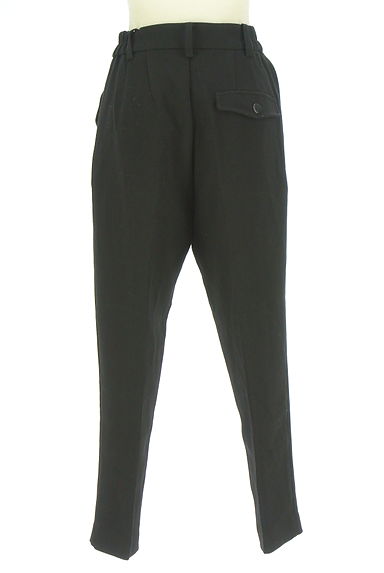 AZUL BY MOUSSY（アズールバイマウジー）の古着「センタープレステーパードパンツ（パンツ）」大画像２へ