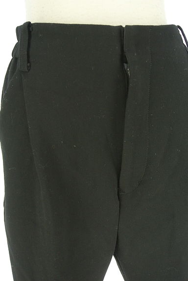 AZUL BY MOUSSY（アズールバイマウジー）の古着「センタープレステーパードパンツ（パンツ）」大画像４へ