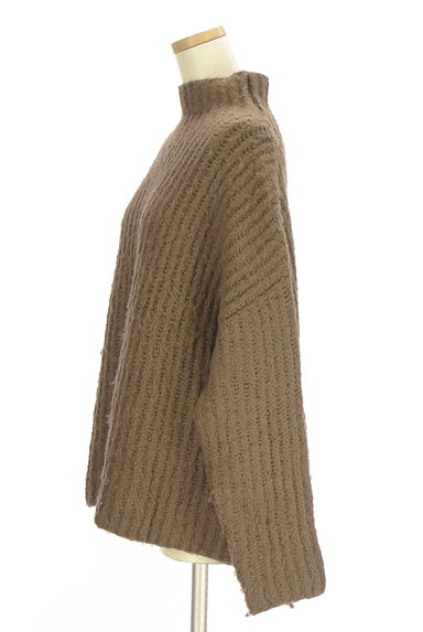 クリックで大画像表示 AZUL BY MOUSSY(アズールバイマウジー)の古着「モックネックニット(セーター)」大画像3へ