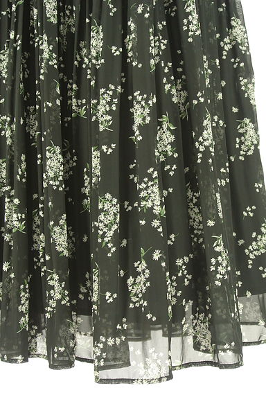 クリックで大画像表示 AZUL BY MOUSSY(アズールバイマウジー)の古着「花柄ロングシフォンスカート(ロングスカート・マキシスカート)」大画像5へ