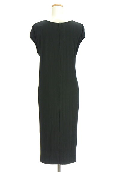 クリックで大画像表示 AZUL BY MOUSSY(アズールバイマウジー)の古着「紐ベルト付きミモレワンピース(ワンピース・チュニック)」大画像2へ