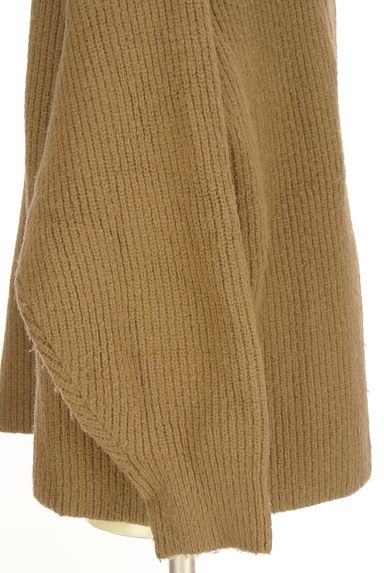 クリックで大画像表示 AZUL BY MOUSSY(アズールバイマウジー)の古着「ビッグカラーハーフジップニット(セーター)」大画像5へ