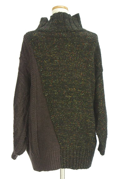 クリックで大画像表示 AZUL BY MOUSSY(アズールバイマウジー)の古着「アシメ切替ニット(セーター)」大画像2へ