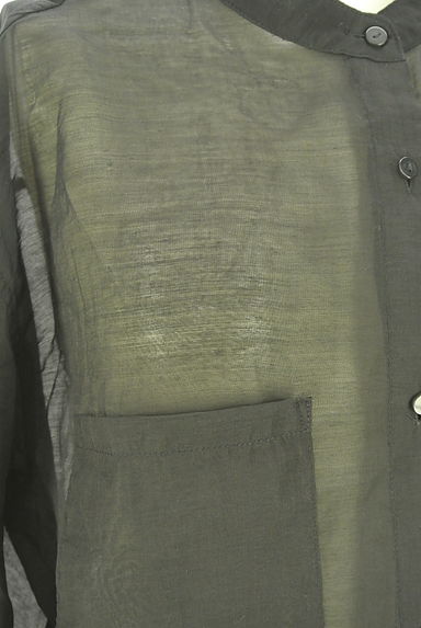 クリックで大画像表示 AZUL BY MOUSSY(アズールバイマウジー)の古着「バンドカラーシースルーシャツ(ブラウス)」大画像5へ