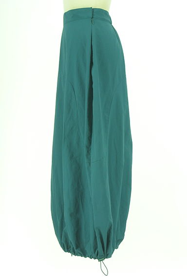 クリックで大画像表示 AZUL BY MOUSSY(アズールバイマウジー)の古着「裾ドロストナイロンロングスカート(ロングスカート・マキシスカート)」大画像3へ
