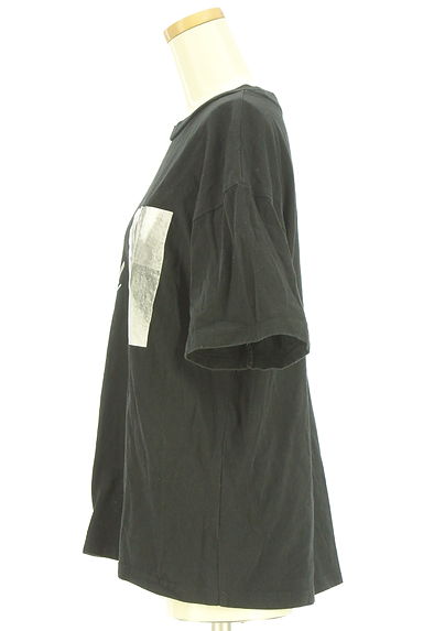 クリックで大画像表示 AZUL BY MOUSSY(アズールバイマウジー)の古着「プリントTシャツ(Tシャツ)」大画像3へ