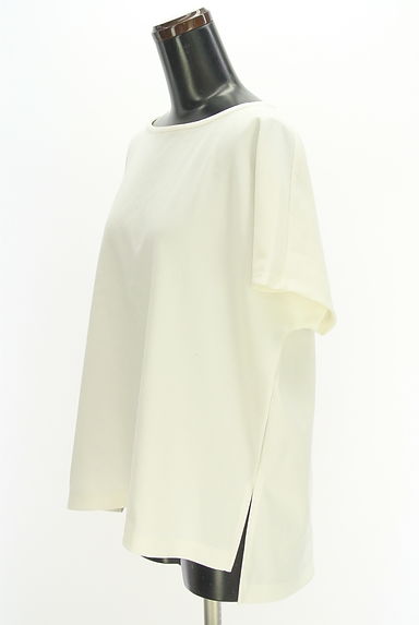 クリックで大画像表示 AZUL BY MOUSSY(アズールバイマウジー)の古着「バックオープンフレンチスリーブカットソー(ニット)」大画像3へ