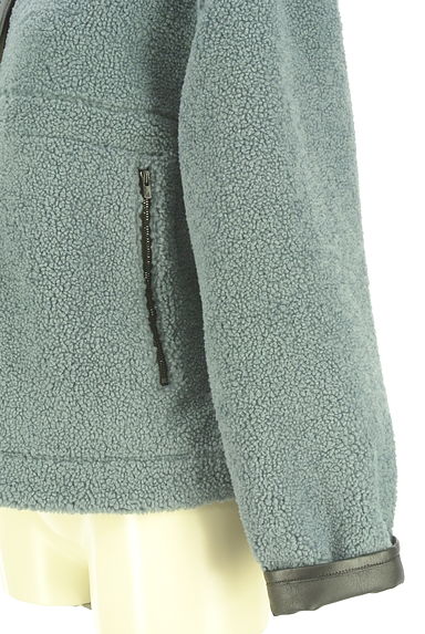 クリックで大画像表示 COMME CA(コムサ)の古着「KT KIYOKO TAKASE ボアブルゾン(ブルゾン・スタジャン)」大画像4へ