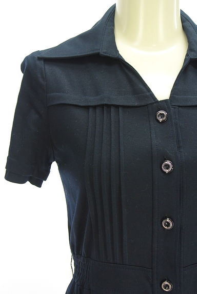 クリックで大画像表示 KarL Park Lane(カールパークレーン)の古着「ピンタック膝丈フレアワンピース(ワンピース・チュニック)」大画像4へ