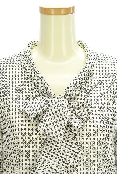 クリックで大画像表示 UNTITLED(アンタイトル)の古着「フロントフリルボウタイブラウス(カットソー・プルオーバー)」大画像4へ