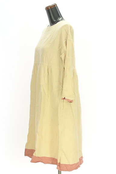 クリックで大画像表示 POU DOU DOU(プードゥドゥ)の古着「エンパイアフォルムワンピース(ワンピース・チュニック)」大画像3へ