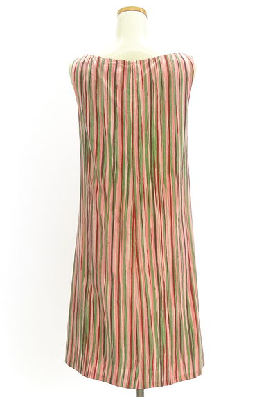 クリックで大画像表示 Sybilla(シビラ)の古着「膝下シルクワンピース(ワンピース・チュニック)」大画像2へ