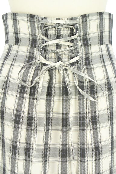 クリックで大画像表示 JILL by JILLSTUART(ジルバイジルスチュアート)の古着「ティアードロングスカート(ロングスカート・マキシスカート)」大画像4へ