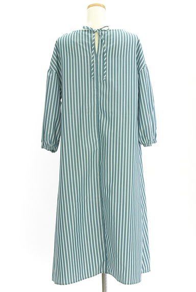 クリックで大画像表示 Samansa Mos2(サマンサモスモス)の古着「ストライプワンピース(ワンピース・チュニック)」大画像2へ