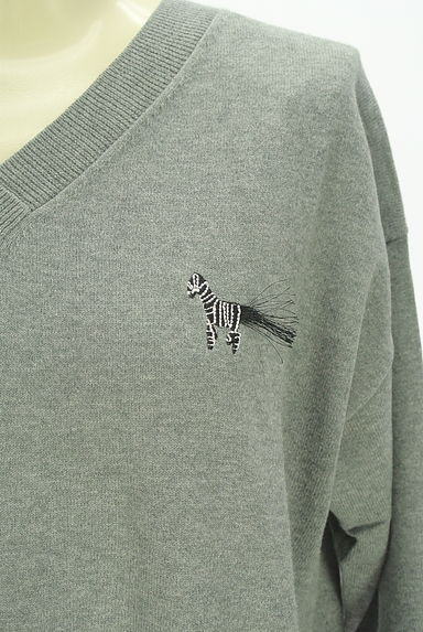 クリックで大画像表示 LOUNIE(ルーニィ)の古着「ワンポイント刺繍ミドル丈ニット(ニット)」大画像4へ