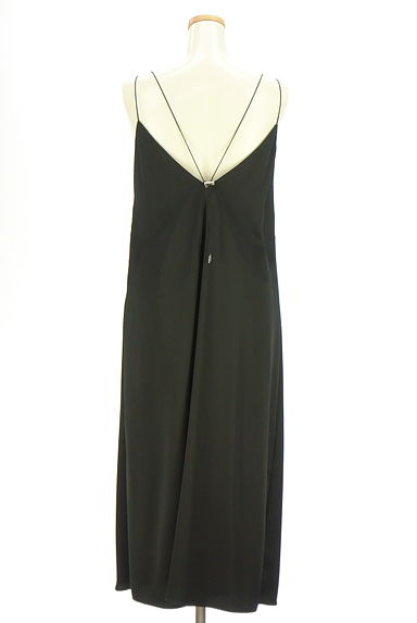 クリックで大画像表示 Stola.(ストラ)の古着「微光沢ロングキャミワンピース(キャミワンピース)」大画像2へ