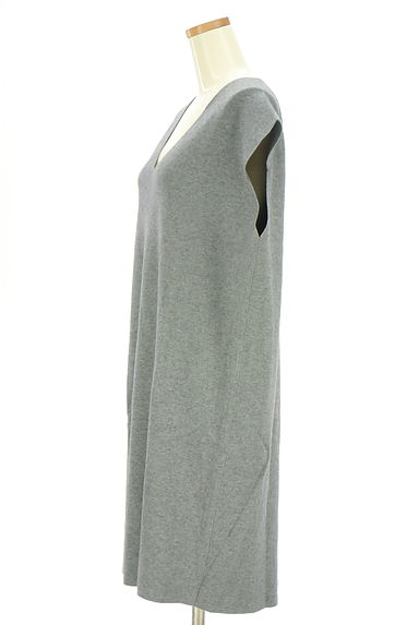 LOUNIE（ルーニィ）の古着「Vネック膝丈ニットワンピース（ワンピース・チュニック）」大画像３へ