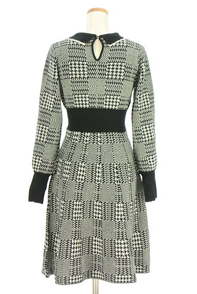 クリックで大画像表示 axes femme(アクシーズファム)の古着「axes femme POETIQUE(ワンピース・チュニック)」大画像2へ