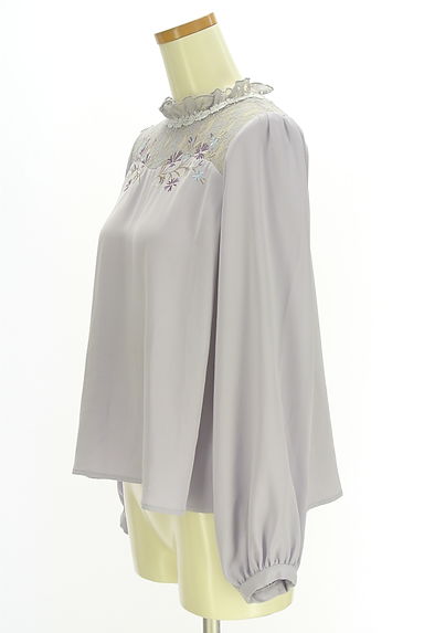 クリックで大画像表示 axes femme(アクシーズファム)の古着「刺繍入りレース切替ブラウス(カットソー・プルオーバー)」大画像3へ