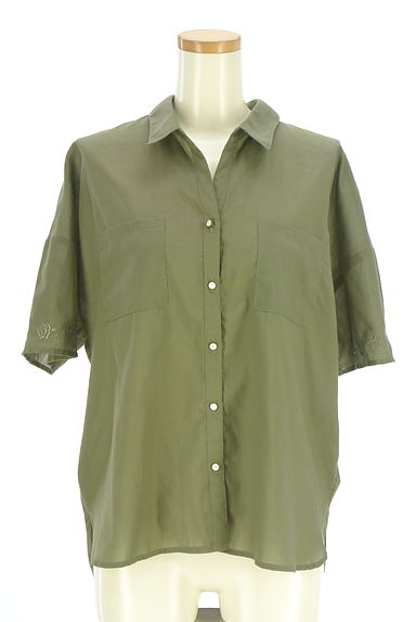 クリックで大画像表示 axes femme(アクシーズファム)の古着「刺繍入りスキッパーブラウス(ブラウス)」大画像1へ