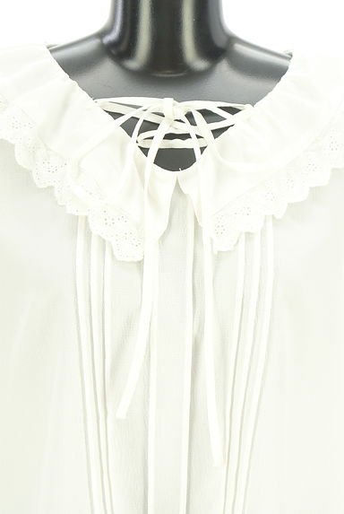 クリックで大画像表示 axes femme(アクシーズファム)の古着「フレア6分袖ビッグカラーブラウス(カットソー・プルオーバー)」大画像4へ