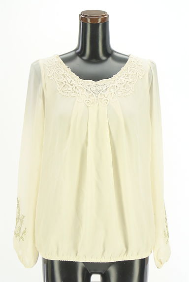 クリックで大画像表示 axes femme(アクシーズファム)の古着「刺繍入りシフォンブラウス(カットソー・プルオーバー)」大画像1へ