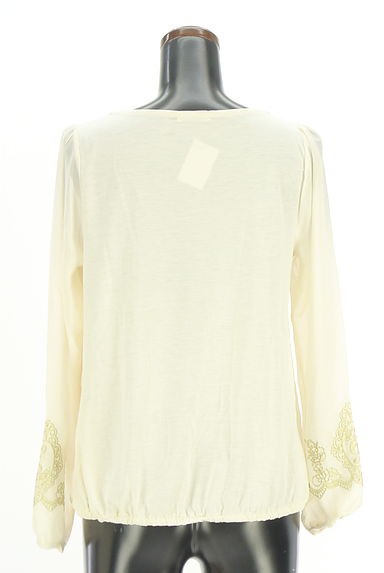 クリックで大画像表示 axes femme(アクシーズファム)の古着「刺繍入りシフォンブラウス(カットソー・プルオーバー)」大画像2へ