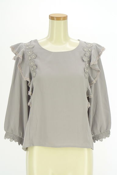 クリックで大画像表示 axes femme(アクシーズファム)の古着「花柄刺繍レース&フリルカットソー(カットソー・プルオーバー)」大画像1へ