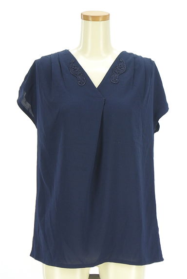 クリックで大画像表示 axes femme(アクシーズファム)の古着「フレンチスリーブ刺繍ブラウス(カットソー・プルオーバー)」大画像1へ