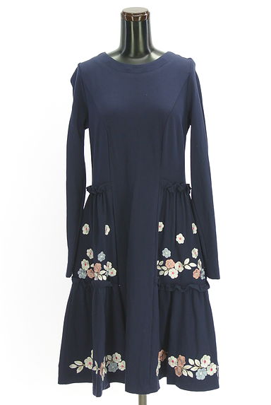 Chesty（チェスティ）の古着「付け襟花刺繍膝丈フレアワンピース（ワンピース・チュニック）」大画像４へ