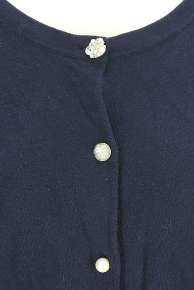 クリックで大画像表示 JILL by JILLSTUART(ジルバイジルスチュアート)の古着「ビジューボタンニットカーディガン(カーディガン・ボレロ)」大画像4へ