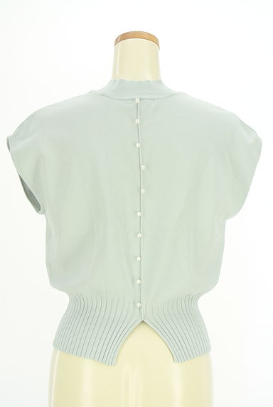 クリックで大画像表示 Mystrada(マイストラーダ)の古着「背中パール付きモックネックノースリニットトップス(ニット)」大画像2へ