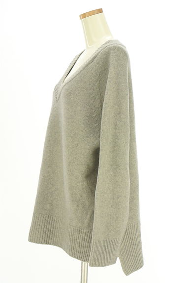 クリックで大画像表示 GALLARDAGALANTE(ガリャルダガランテ)の古着「オーバーサイズVネックニット(セーター)」大画像3へ