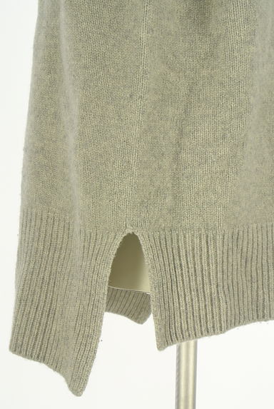 クリックで大画像表示 GALLARDAGALANTE(ガリャルダガランテ)の古着「オーバーサイズVネックニット(セーター)」大画像5へ