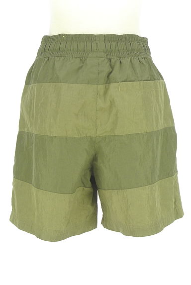 クリックで大画像表示 NIKE(ナイキ)の古着「ボーダー柄ショートパンツ(ショートパンツ・ハーフパンツ)」大画像2へ