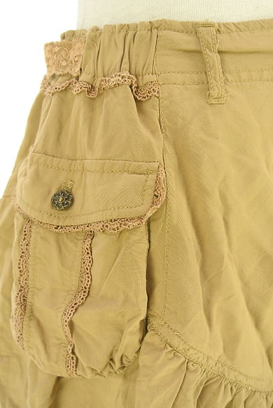 クリックで大画像表示 axes femme(アクシーズファム)の古着「裾ティアードフリルミニスカート(ミニスカート)」大画像4へ