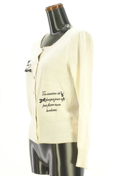 クリックで大画像表示 axes femme(アクシーズファム)の古着「フロッキーロゴプリントニットカーディガン(カーディガン・ボレロ)」大画像3へ