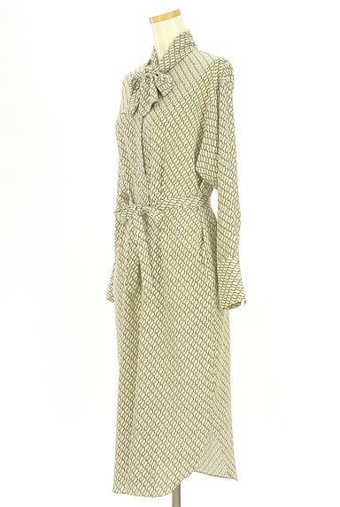 クリックで大画像表示 INED(イネド)の古着「ベルト付きボウタイロングワンピース(ワンピース・チュニック)」大画像3へ