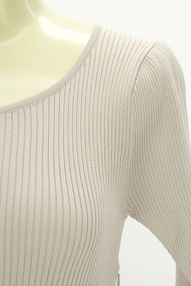 クリックで大画像表示 PROPORTION BODY DRESSING(プロポーションボディドレッシング)の古着「ニット×刺繍チュールロングワンピース(ワンピース・チュニック)」大画像4へ