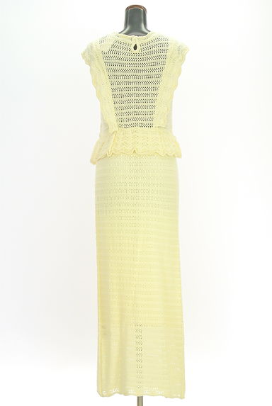 クリックで大画像表示 PROPORTION BODY DRESSING(プロポーションボディドレッシング)の古着「ローゲージニットセットアップ(セットアップ(ジャケット+スカート))」大画像2へ